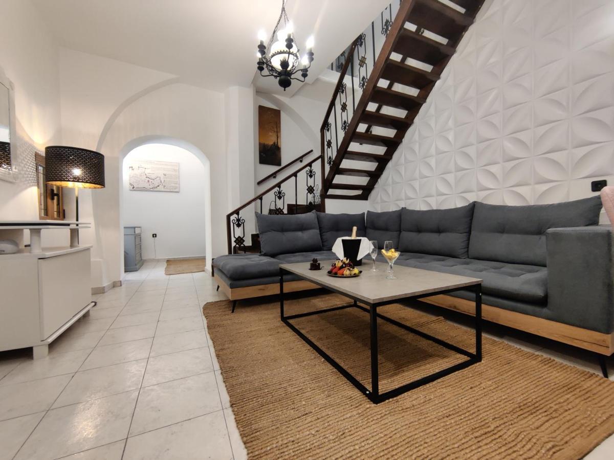 A Unique 3-4 bedrooms house in OLD TOWN Rhodes City Extérieur photo