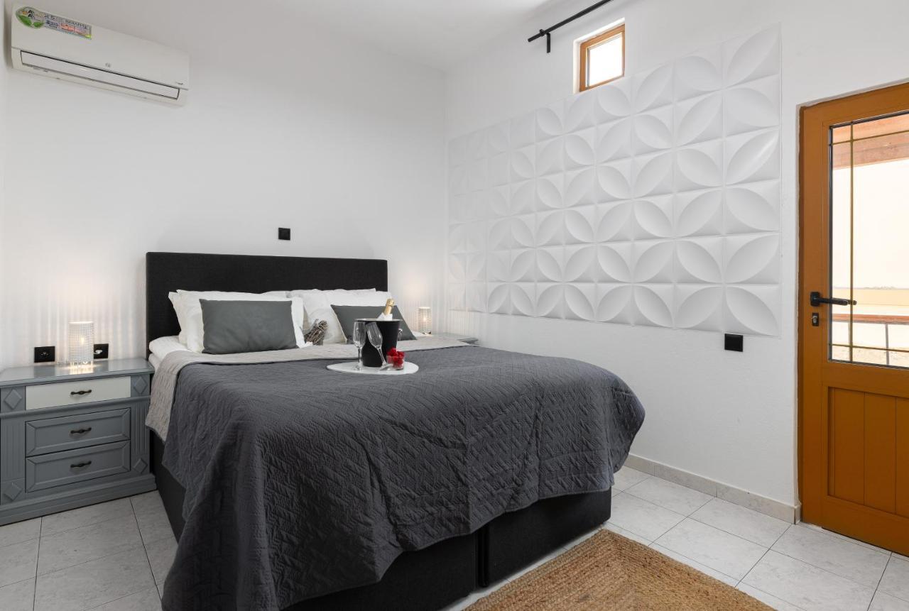 A Unique 3-4 bedrooms house in OLD TOWN Rhodes City Extérieur photo