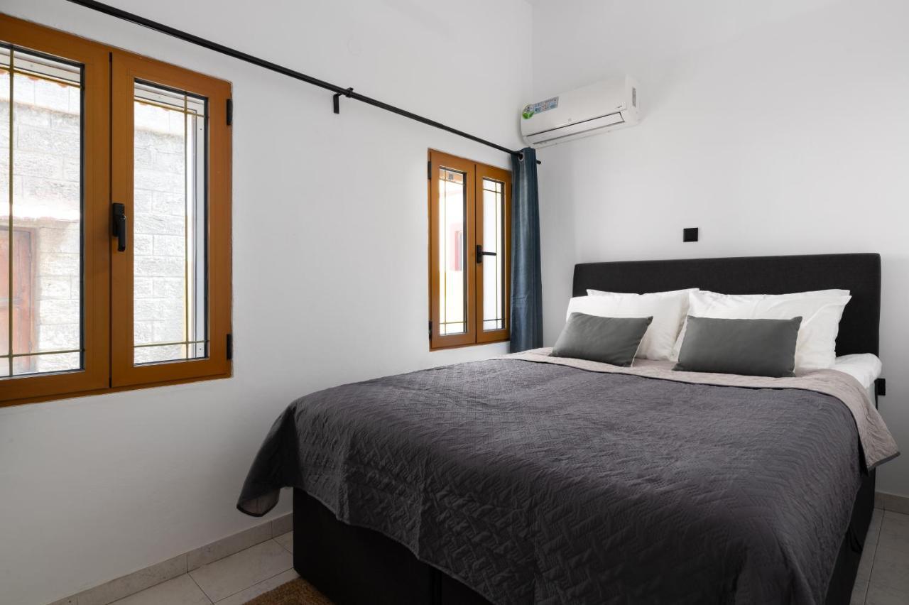 A Unique 3-4 bedrooms house in OLD TOWN Rhodes City Extérieur photo
